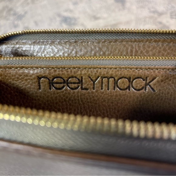 Neely Mack San Francisco zipper around brown leather wallet - Picture 10 of 12